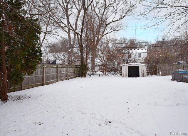 17228 DORSET Avenue, Southfield, MI 48075