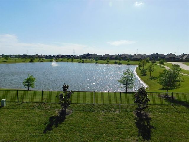 3432 Magnolia Shores Lane, Pearland, TX 77584