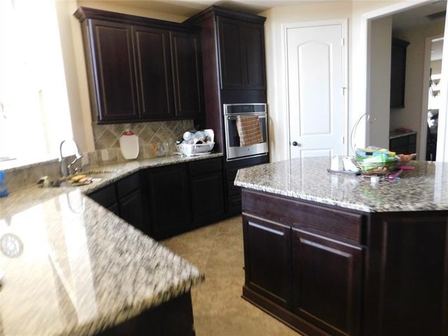 3432 Magnolia Shores Lane, Pearland, TX 77584