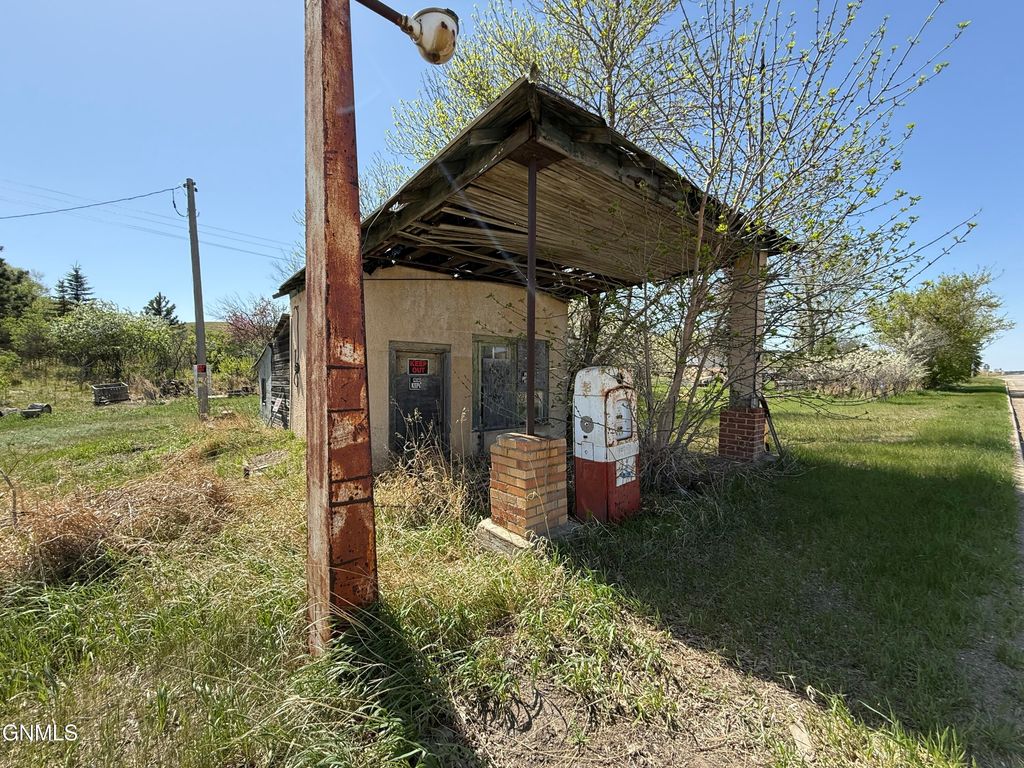 12601 Hwy 52 N, Foxholm, ND 58718 photo 3