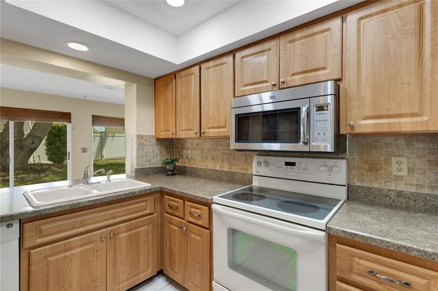 3147 E DORCHESTER DRIVE, Palm Harbor, FL 34684