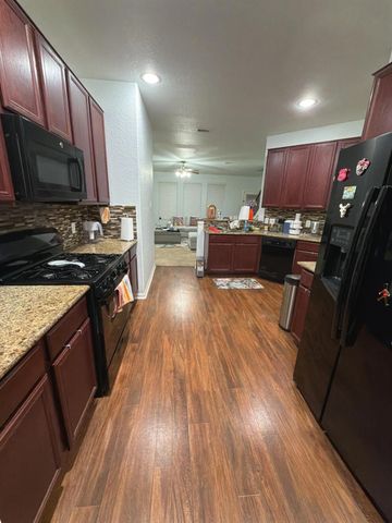 2623 Hunters Side Trail, Fresno, TX 77545