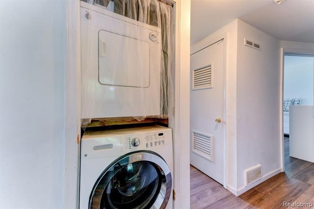 23898 W Le Bost, Novi, MI 48375