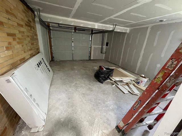 23898 W Le Bost, Novi, MI 48375