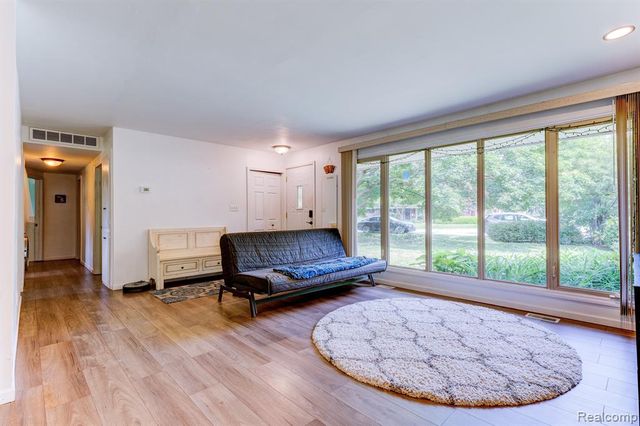 23898 W Le Bost, Novi, MI 48375