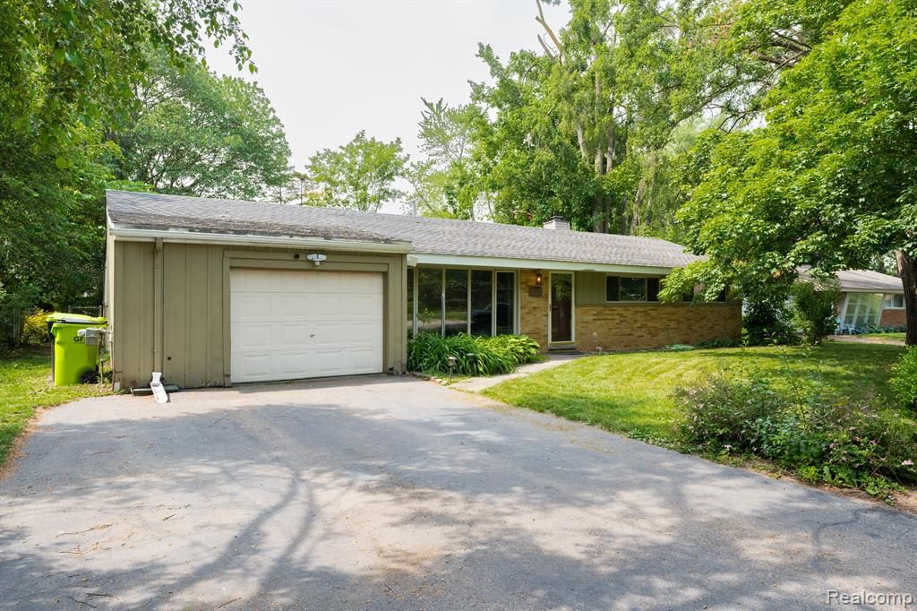 23898 W Le Bost, Novi, MI 48375