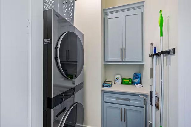 4042 Miramar Court, Galveston, TX 77554