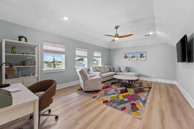 4042 Miramar Court, Galveston, TX 77554