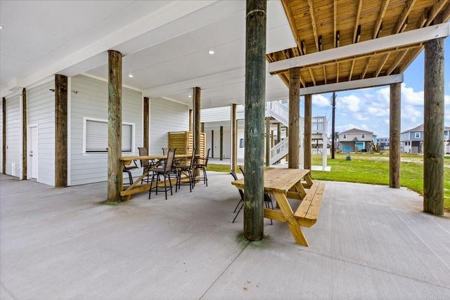 4042 Miramar Court, Galveston, TX 77554