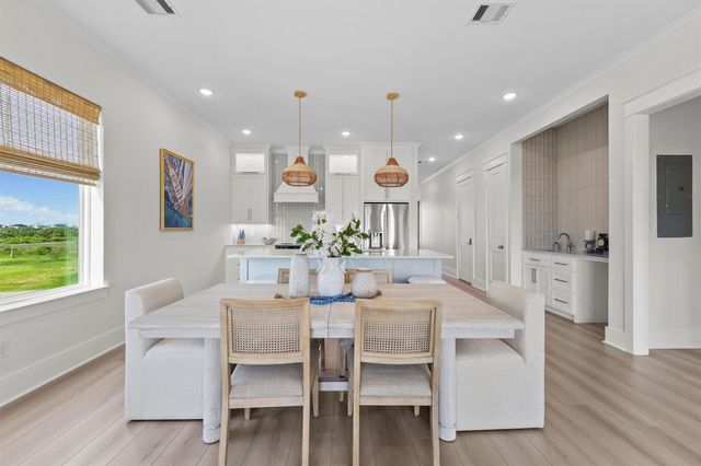 4042 Miramar Court, Galveston, TX 77554