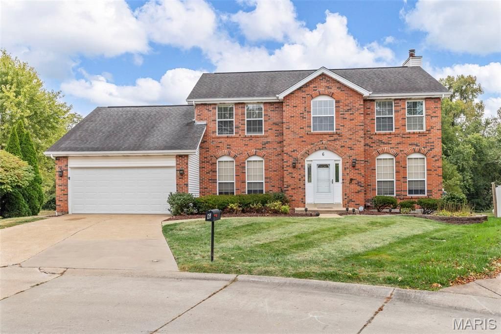 6 Willow Creek Estates Court, Florissant, MO 63031
