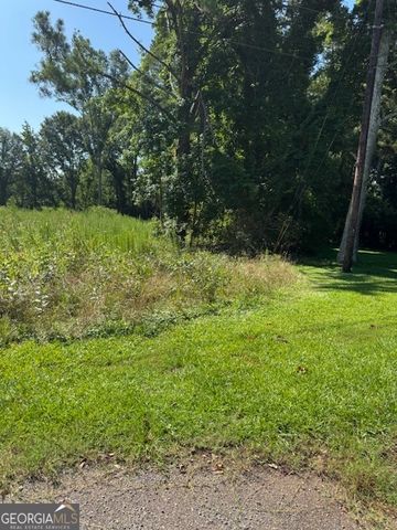 1060 Twin Pines Circle NE, Greensboro, GA 30642