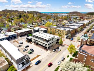 300 Washington Avenue 3, Grand Haven City, MI 49417