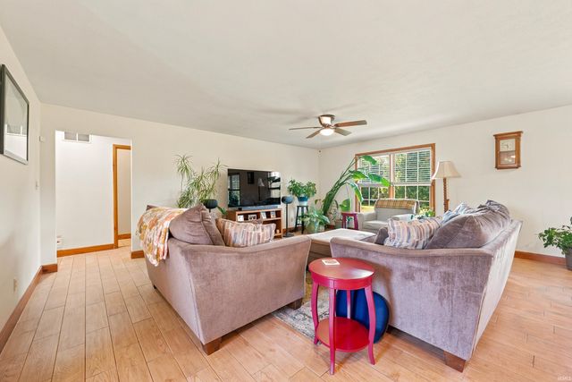 3301 E Indian Hill Drive, Muncie, IN 47302