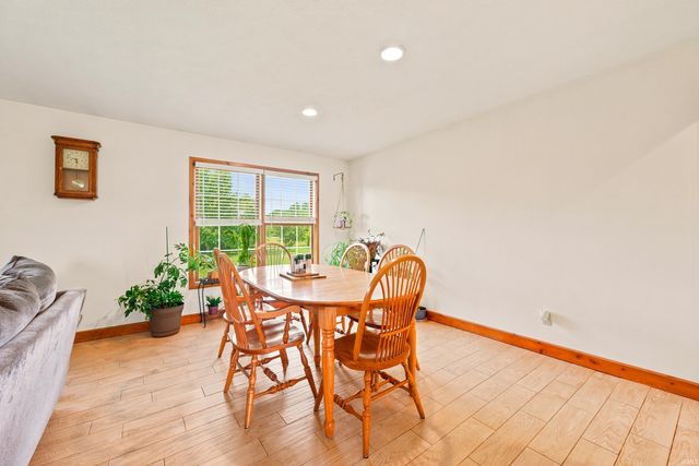 3301 E Indian Hill Drive, Muncie, IN 47302