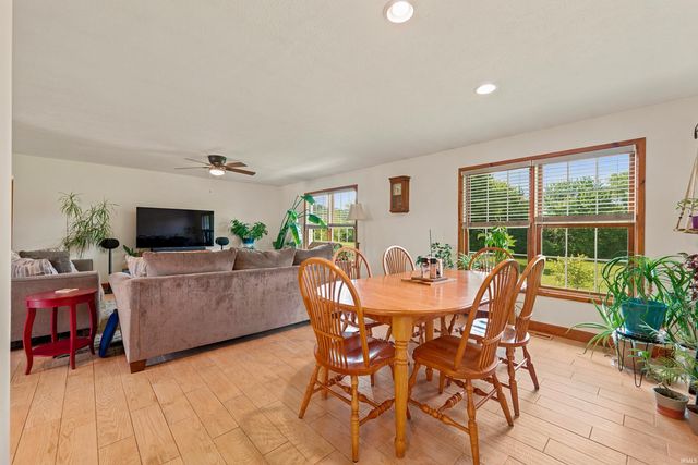 3301 E Indian Hill Drive, Muncie, IN 47302