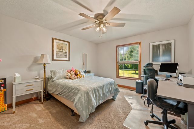 3301 E Indian Hill Drive, Muncie, IN 47302