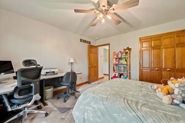 3301 E Indian Hill Drive, Muncie, IN 47302