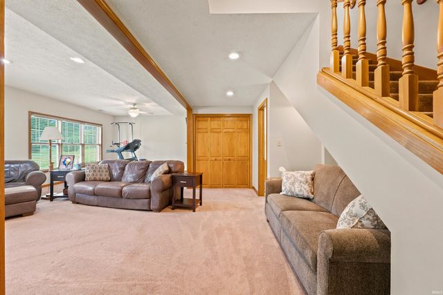 3301 E Indian Hill Drive, Muncie, IN 47302