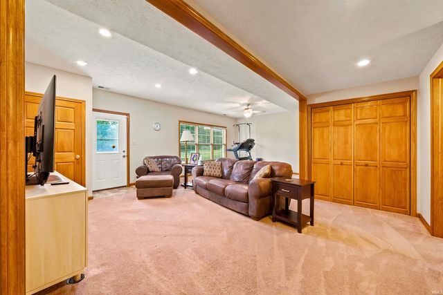3301 E Indian Hill Drive, Muncie, IN 47302