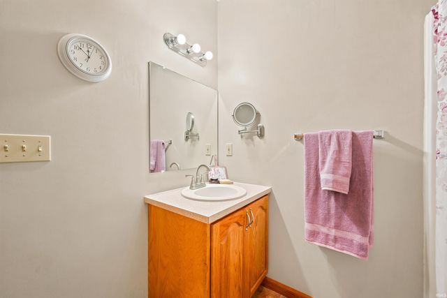 3301 E Indian Hill Drive, Muncie, IN 47302