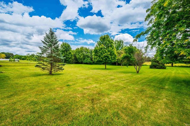 3301 E Indian Hill Drive, Muncie, IN 47302