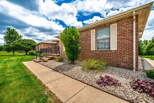 3301 E Indian Hill Drive, Muncie, IN 47302