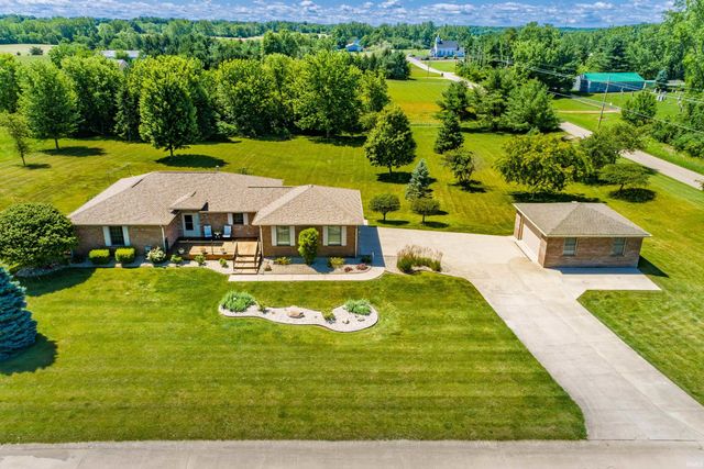 3301 E Indian Hill Drive, Muncie, IN 47302