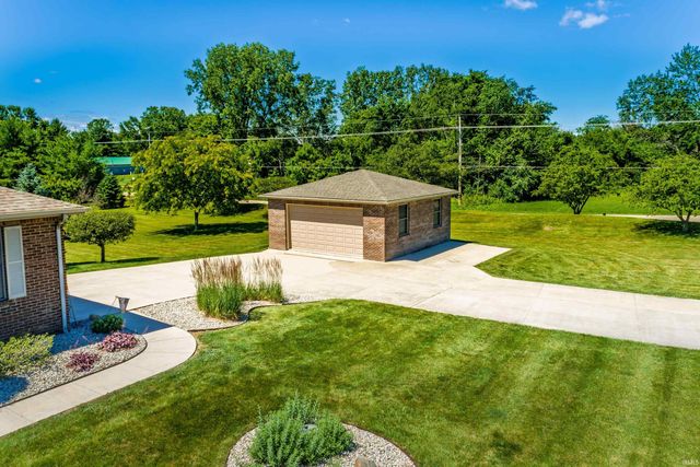 3301 E Indian Hill Drive, Muncie, IN 47302