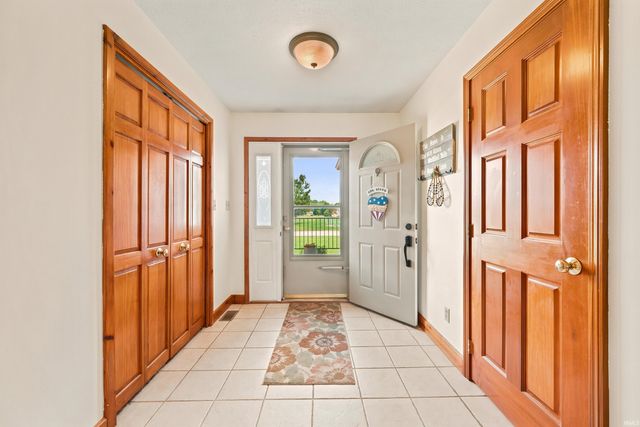 3301 E Indian Hill Drive, Muncie, IN 47302