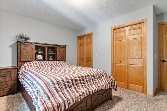 1109 Lakeview Avenue, Alexandria, MN 56308