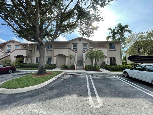 4538 Oak Terrace Dr, Greenacres, FL 33463