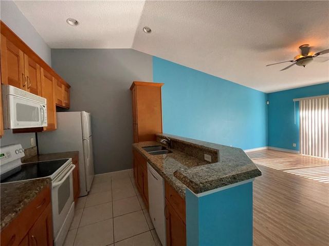 4538 Oak Terrace Dr, Greenacres, FL 33463