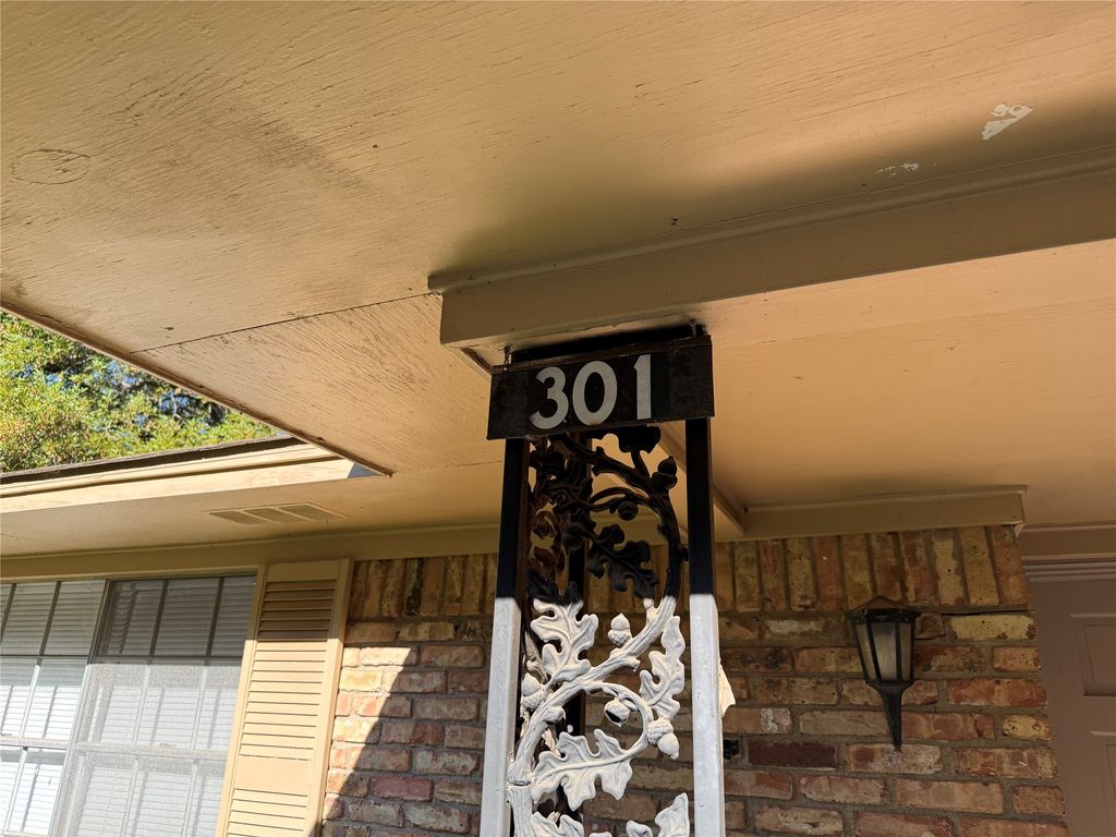 301 Lakewood Drive, Desoto, TX 75115 — photo 2