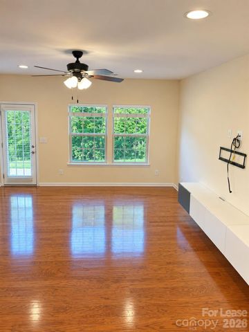 1813 Evergreen Drive, Charlotte, NC 28208