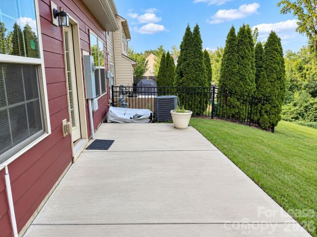 1813 Evergreen Drive, Charlotte, NC 28208