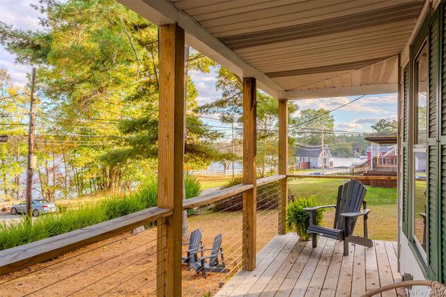 6658 State Route 52, Lake Huntington, NY 12752