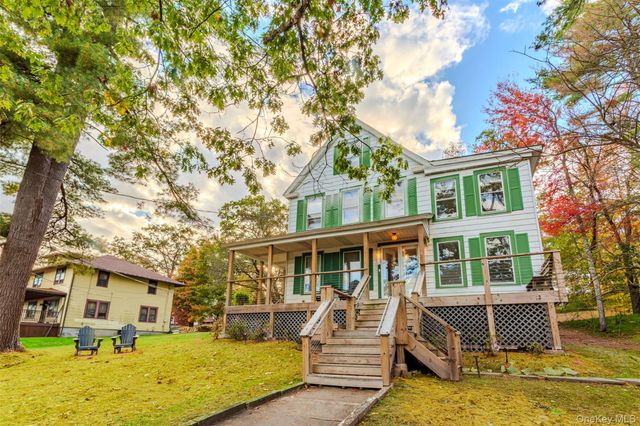 6658 State Route 52, Lake Huntington, NY 12752