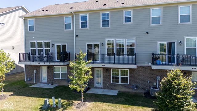 14226 Frostburg Drive, Carmel, IN 46033