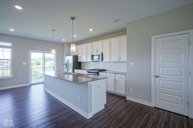 14226 Frostburg Drive, Carmel, IN 46033