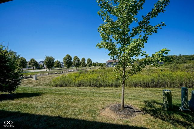 14226 Frostburg Drive, Carmel, IN 46033