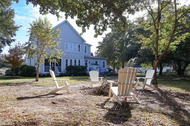 53 Ballast Point Road, Hampstead, NC 28443