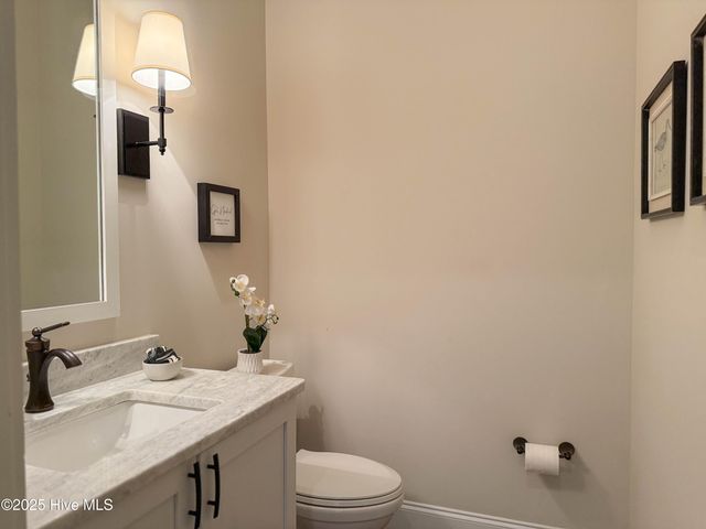 53 Ballast Point Road, Hampstead, NC 28443