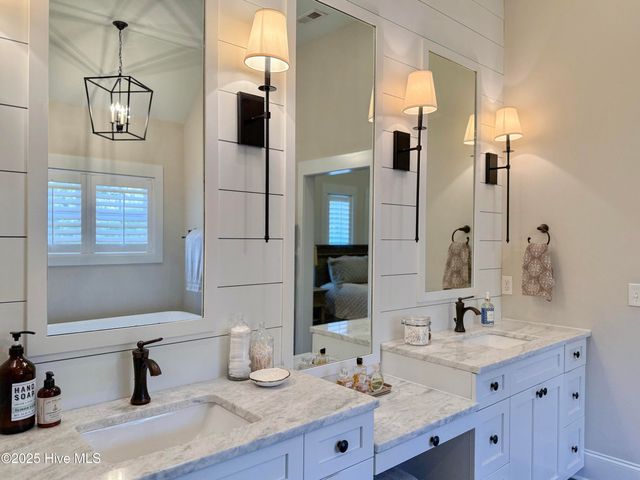 53 Ballast Point Road, Hampstead, NC 28443