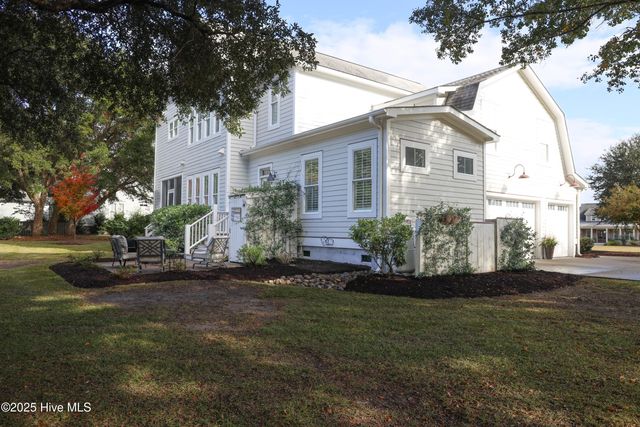 53 Ballast Point Road, Hampstead, NC 28443