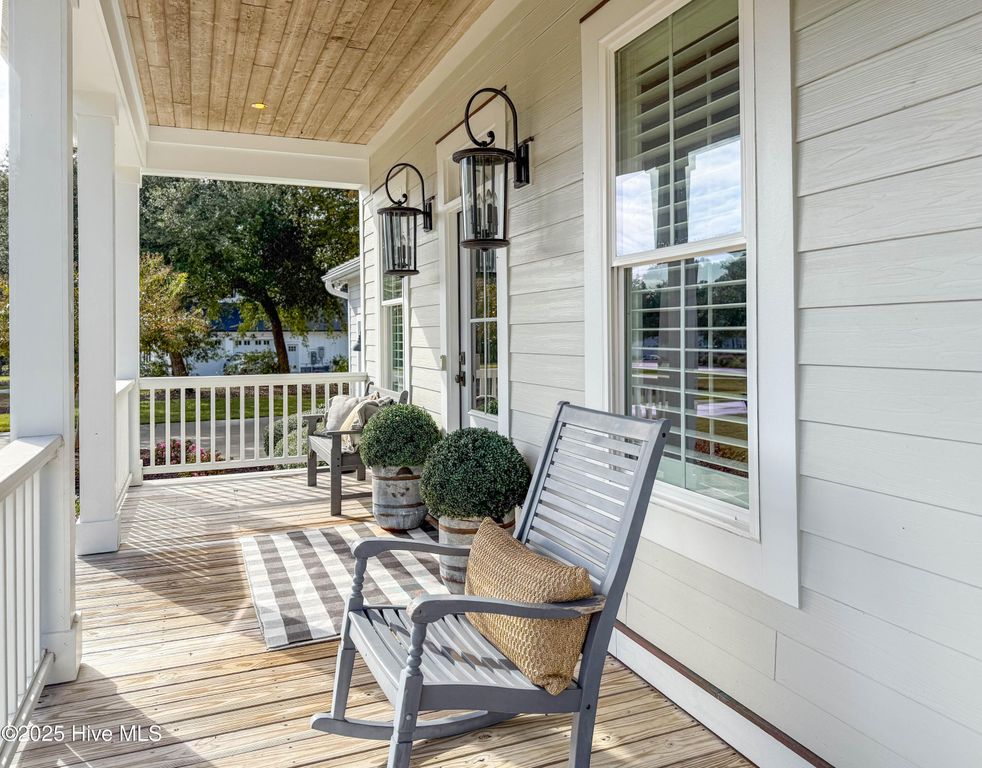 Image 100 of property listing at 53 Ballast Point Road, Hampstead, NC 28443