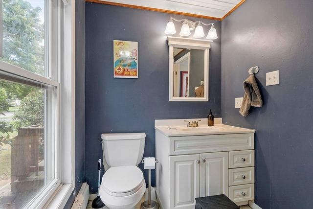 42 Pierce Farm Rd, Fitchburg, MA 01420