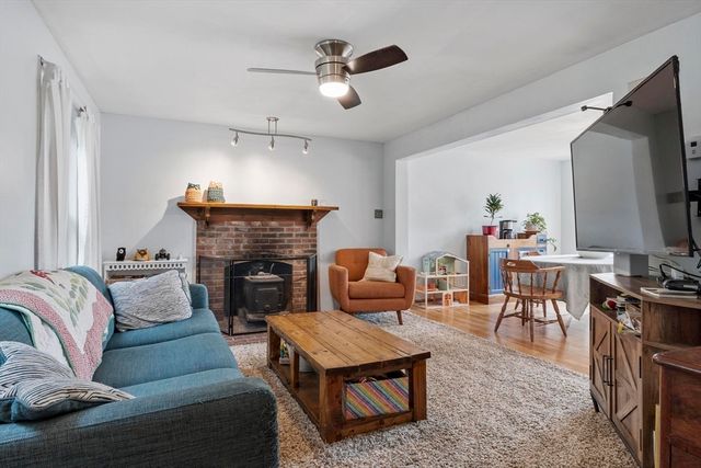 42 Pierce Farm Rd, Fitchburg, MA 01420
