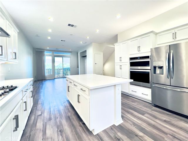 110 Keeper, Irvine, CA 92618