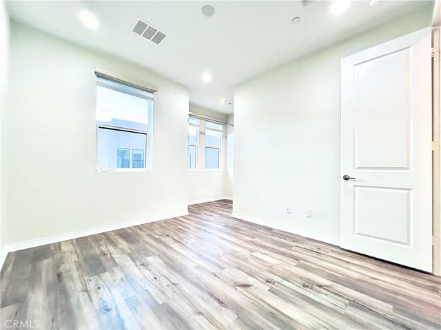 110 Keeper, Irvine, CA 92618